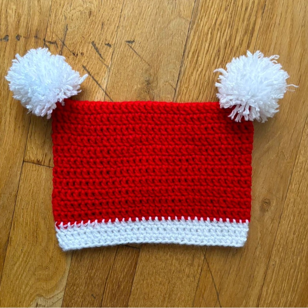 Crochet Santa cat hat with pompoms